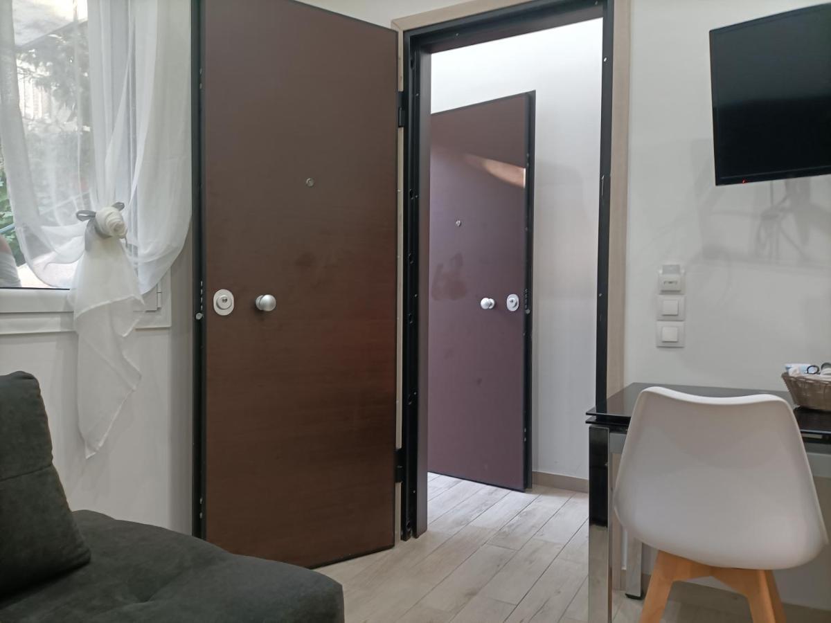 Beautiful Pedestrian Apartment Athens Exterior photo